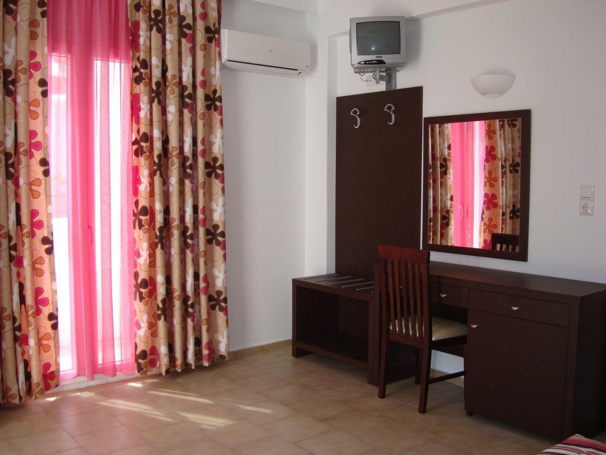 Elena Studios & Suites Ornos  Ngoại thất bức ảnh
