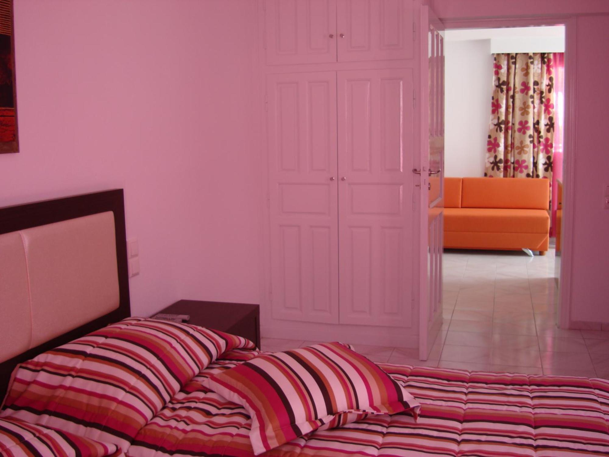 Elena Studios & Suites Ornos  Ngoại thất bức ảnh